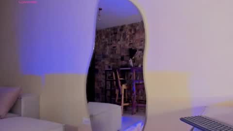 Snapshot of vahl_ chatting on 2, 10, 2025 Vahl new and only account online show from 2, 10, 2025