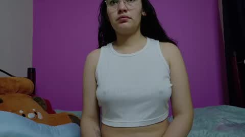Snapshot of vainilla_cam chatting on 3, 7, 2026 Vainilla online show from 3, 7, 2026