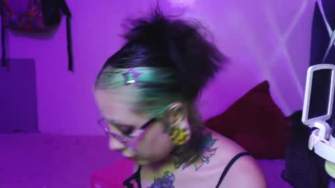 Snapshot of vainilla_l chatting on 10, 5, 2026 Vainilla Independent model online show from 10, 5, 2026