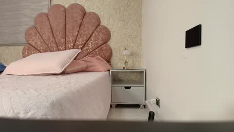 Snapshot of vaiolet_colls chatting on 1, 2, 2026 Vaiolet colls online show from 1, 2, 2026