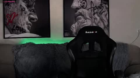 Snapshot of valdi_light chatting on 29, 9, 2025 valdi_light online show from 29, 9, 2025