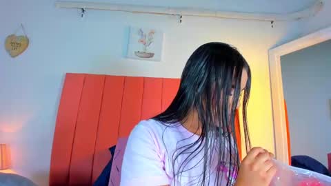 Snapshot of valen_rose0 chatting on 7, 10, 2025 VALENTINA 3 online show from 7, 10, 2025