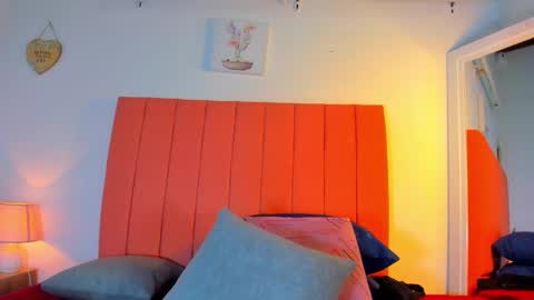 Snapshot of valen_rose0 chatting on 8, 10, 2025 VALENTINA 3 online show from 8, 10, 2025