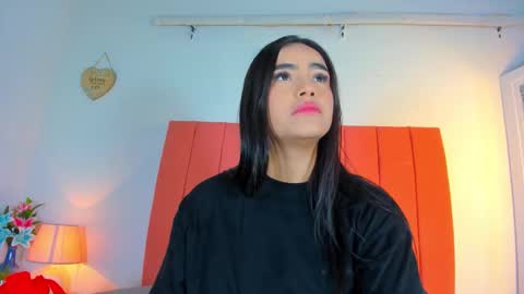 Snapshot of valen_rose0 chatting on 12, 10, 2025 VALENTINA 3 online show from 12, 10, 2025