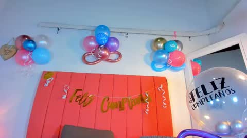 Snapshot of valen_rose0 chatting on 22, 10, 2025 VALENTINA 3 online show from 22, 10, 2025