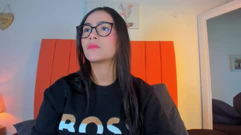 Snapshot of valen_rose0 chatting on 16, 12, 2025 VALENTINA 3 online show from 16, 12, 2025