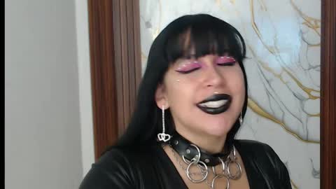 Snapshot of valen_ross7 chatting on 6, 4, 2026 valen_ross7 online show from 6, 4, 2026
