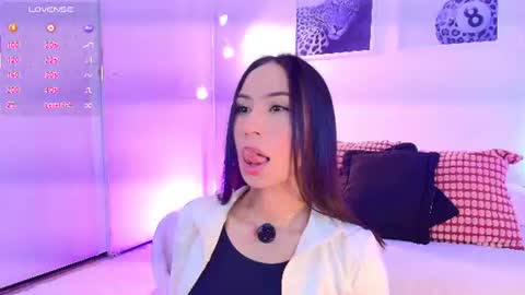 Snapshot of valen_ross_ chatting on 17, 6, 2026 valentina Rossi 3 online show from 17, 6, 2026