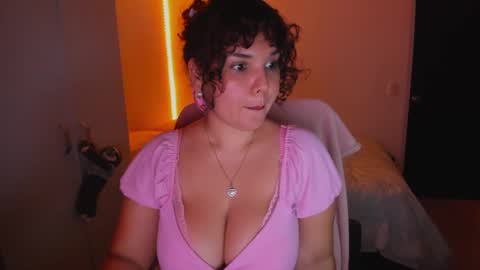Snapshot of valen_smile_ chatting on 23, 12, 2024 valen_smile_ online show from 23, 12, 2024