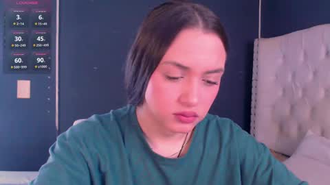 Snapshot of valen_thompson chatting on 6, 3, 2025 IG-valen mendoza99 twitter valenthompson99 online show from 6, 3, 2025