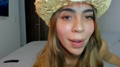 Snapshot of valenjonex chatting on 20, 4, 2026 Angela online show from 20, 4, 2026