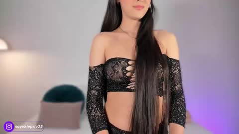 Snapshot of valentina69t chatting on 18, 12, 2025 Valentina Torres online show from 18, 12, 2025