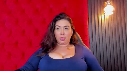 Snapshot of valentina_coba11 chatting on 7, 11, 2025 Valentina online show from 7, 11, 2025