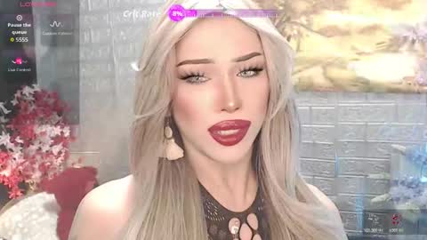 Snapshot of valentina_goddess_tsxxx chatting on 13, 5, 2026 Amanda online show from 13, 5, 2026