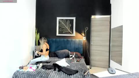 valentina_herrrera online show from 19, 5, 2026