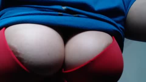 Snapshot of valentina_nappi96 chatting on 14, 1, 2025 VALE online show from 14, 1, 2025