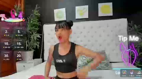 Snapshot of valentina_santillana chatting on 16, 9, 2025 valentina_santillana online show from 16, 9, 2025