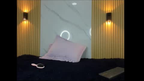 Snapshot of valentinaliux_ chatting on 12, 9, 2025 valentinaliux_ online show from 12, 9, 2025