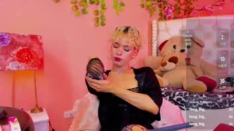 Snapshot of valentinee_xo chatting on 14, 6, 2026 valentinee_xo online show from 14, 6, 2026