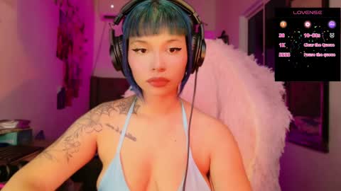 Danielle  Please help me to reach 300 thumbs up online show from 21, 12, 2025