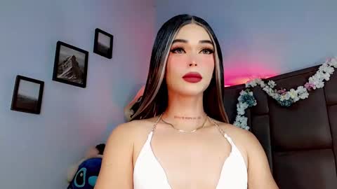 Snapshot of valentinne_marian chatting on 11, 9, 2025 Marian online show from 11, 9, 2025