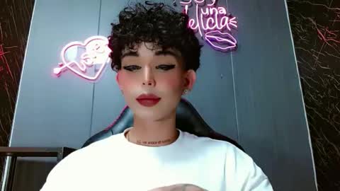 Snapshot of valentinne_marian chatting on 28, 11, 2025 Marian online show from 28, 11, 2025