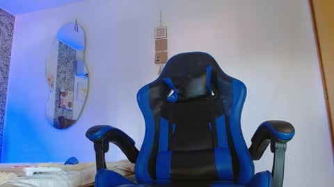 Mistery Guy online show from 2, 12, 2025