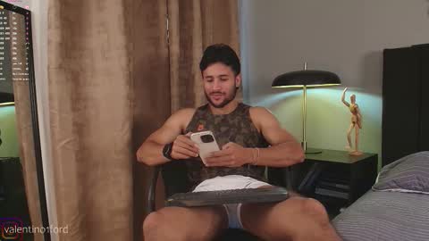 Valentino online show from 11, 11, 2025