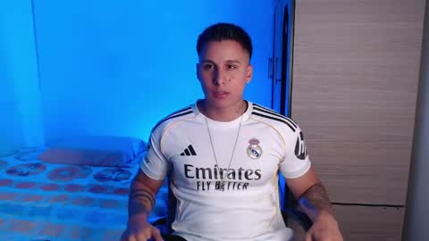 VALENTINO online show from 9, 4, 2026