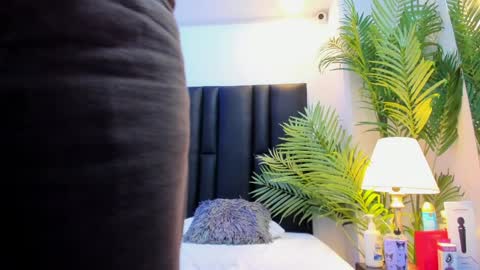 valeri_tafur online show from 8, 4, 2026