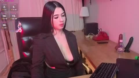 Snapshot of valeria_restrepo chatting on 17, 5, 2026 Valeria online show from 17, 5, 2026