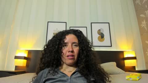 Snapshot of valeriaa_soler chatting on 10, 1, 2025 Valeria online show from 10, 1, 2025
