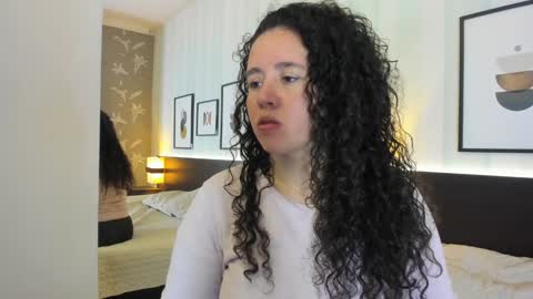 Snapshot of valeriaa_soler chatting on 1, 2, 2025 Valeria online show from 1, 2, 2025