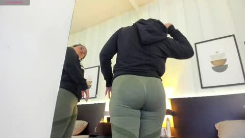 Snapshot of valeriaa_soler chatting on 22, 2, 2025 Valeria online show from 22, 2, 2025