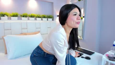 Snapshot of valeriagarciax chatting on 21, 11, 2025 ValeriaGarciax online show from 21, 11, 2025