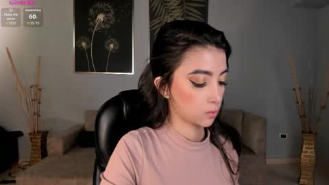 Snapshot of valeriavelvet chatting on 10, 9, 2025 Vale online show from 10, 9, 2025