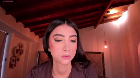 Snapshot of valeriavelvet chatting on 7, 10, 2025 Vale online show from 7, 10, 2025