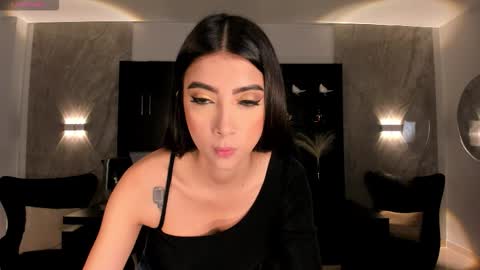 Snapshot of valeriavelvet chatting on 17, 10, 2025 Vale online show from 17, 10, 2025