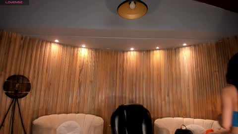 Snapshot of valeriavelvet chatting on 22, 10, 2025 Vale online show from 22, 10, 2025