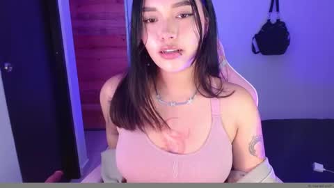 Snapshot of valeribell1 chatting on 18, 10, 2025 Valeri online show from 18, 10, 2025