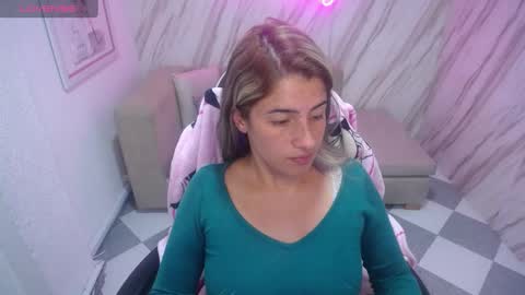 valerie_b online show from 15, 12, 2024