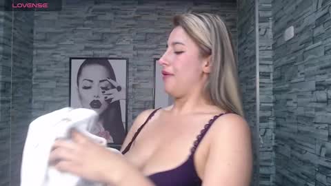 valerie_b online show from 21, 12, 2024