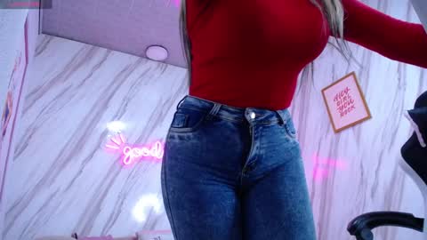 valerie_b online show from 8, 2, 2025