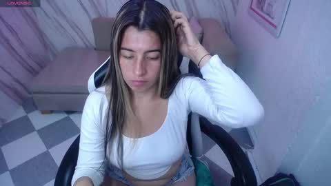 valerie_b online show from 13, 2, 2025