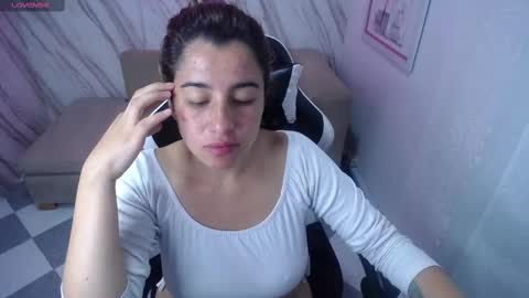 valerie_b online show from 14, 2, 2025
