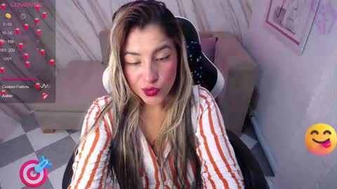 valerie_b online show from 4, 3, 2025