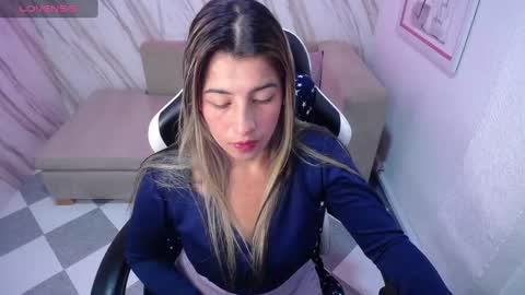valerie_b online show from 5, 3, 2025
