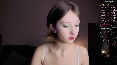 Snapshot of valerie_mooon chatting on 1, 11, 2025 Kristi moony online show from 1, 11, 2025