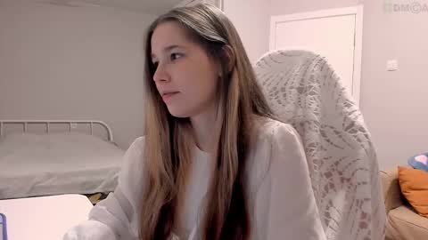 Snapshot of valeriebubbles chatting on 17, 11, 2025 Valerie online show from 17, 11, 2025