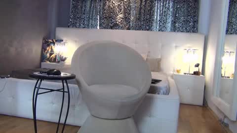 Snapshot of valeriecoy chatting on 9, 10, 2025 Valerie online show from 9, 10, 2025